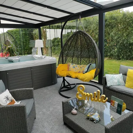 Le Jardin Des Oliviers & Spa, Le Calme De La Campagne, La Foret Et L'evasion A Deux Pas ! Montcornet (Ardennes)
